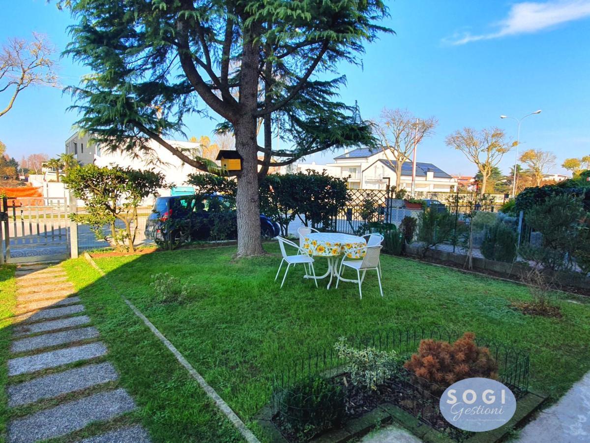 Apartmán Casa Sbrindoli Lido di Jesolo Exteriér fotografie